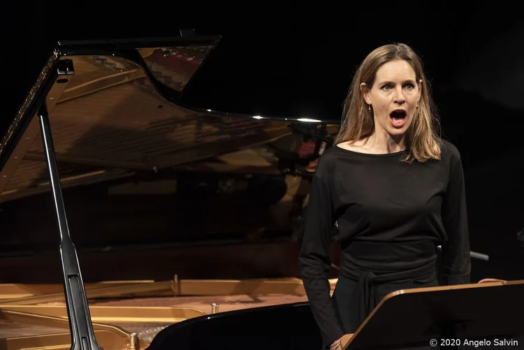 Sophie Klußmann, Sopran, Lachenmann Music