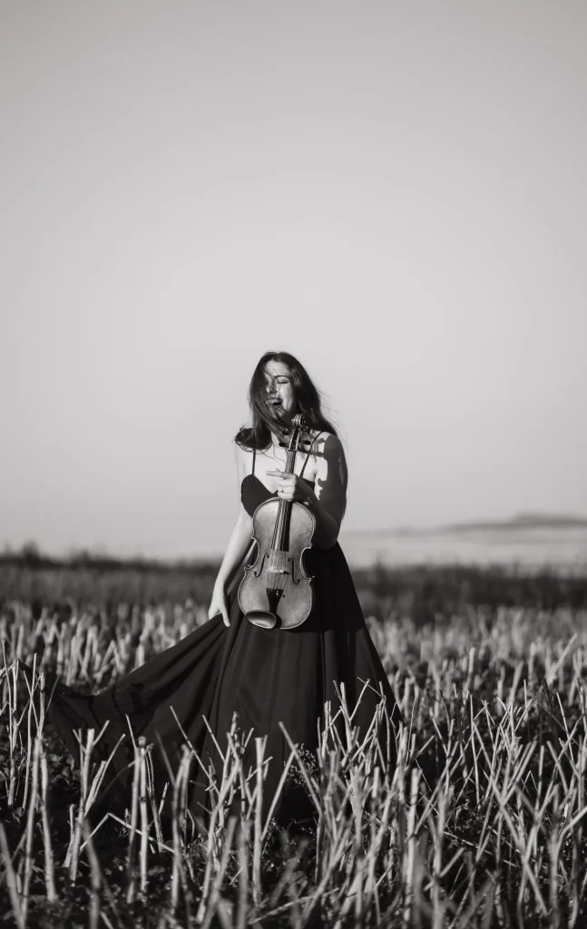 Emma Wernig, Bratsche, Lachenmann Music