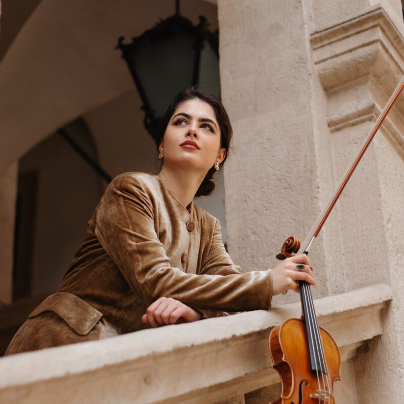 Marley Erickson, violin, Lachenmann Music